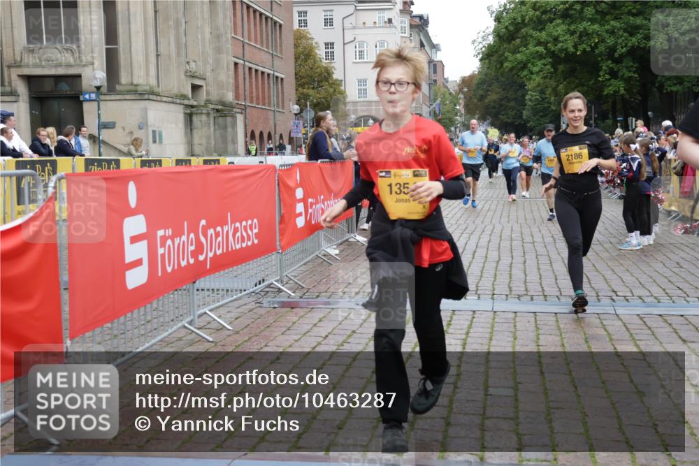 13.09.2026 - Kiel Lauf Yannick Fuchs http://msf.ph/oto/10463287 13.09.2026 09:55:23 Ziel 1354, 1495, 2061, 2079, 2186, 5883, 7322, 9117, 11421, 1412, 1436, 4107, 4640, 5307, 6054, 6102, 6158, 6955, 7813, 7819, 7969, 9509, 9588, 9790, 9932, 10609, 10635, 10743, 11564, 12514, 5824, 5986, 7087, 7846, 8408, 9741, 11962, 11970, 12142, 12261, 449, 2979, 3489, 3846, 4911, 4948, 6955, 7661, 7813, 7819, 8327, 9509, 9932 meine-sportfotos.de