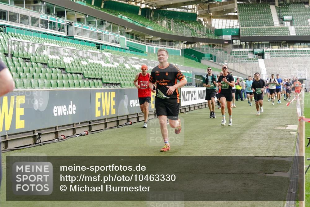 13.09.2026 - 21. swb-Marathon Bremen Michael Burmester http://msf.ph/oto/10463330 13.09.2026 12:55:52 Laufen im Stadion 201, 205, 307, 388, 411, 431, 465, 495, 655, 854, 876, 913, 926, 948, 1053, 1058, 1130, 1197, 1390, 1537, 1599, 1645, 1750, 1972, 2001, 2040, 2122, 2125, 2234, 2251, 2260, 2319, 2383, 2390, 2473, 2474, 2535, 2604, 2733, 2801, 2812, 2870, 2922, 2948, 3012, 3057, 3119, 3134, 3175, 3192, 3202, 3206, 3241, 3246, 3290, 3346, 3348, 3356, 3411, 3508, 3706, 3716, 3836, 4135, 4137, 4171, 4413, 4455, 4479, 4733, 5277, 5430, 5530, 6106, 2498, 3085 meine-sportfotos.de