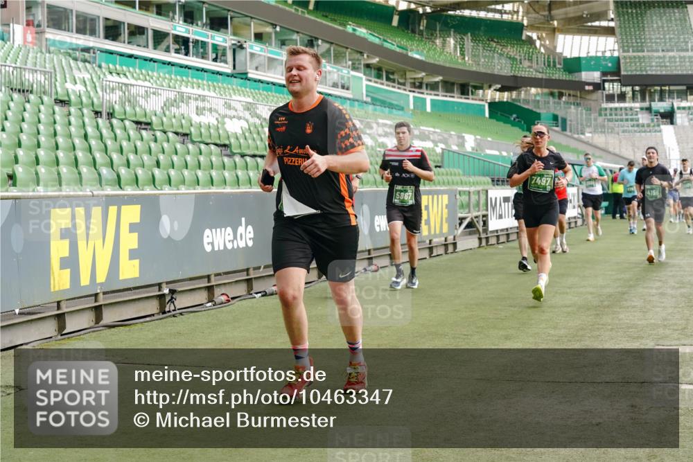 13.09.2026 - 21. swb-Marathon Bremen Michael Burmester http://msf.ph/oto/10463347 13.09.2026 12:55:53 Laufen im Stadion 201, 205, 307, 388, 411, 431, 465, 495, 655, 854, 876, 913, 926, 948, 1053, 1058, 1130, 1197, 1390, 1537, 1599, 1645, 1750, 1972, 2001, 2040, 2122, 2125, 2234, 2251, 2260, 2319, 2383, 2390, 2473, 2474, 2535, 2604, 2733, 2801, 2812, 2870, 2922, 2948, 3012, 3057, 3119, 3134, 3175, 3192, 3202, 3206, 3241, 3246, 3290, 3346, 3348, 3356, 3411, 3508, 3706, 3716, 3836, 4135, 4137, 4171, 4413, 4455, 4479, 4733, 5277, 5430, 5530, 6106, 2498, 3085 meine-sportfotos.de