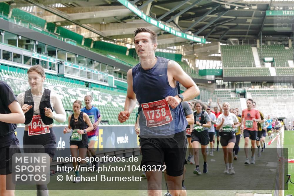 13.09.2026 - 21. swb-Marathon Bremen Michael Burmester http://msf.ph/oto/10463372 13.09.2026 13:12:44 Laufen im Stadion 118, 183, 270, 278, 349, 514, 576, 695, 702, 703, 843, 933, 950, 1005, 1113, 1143, 1226, 1286, 1334, 1426, 1435, 1641, 1849, 1851, 1936, 1952, 1991, 2005, 2248, 2264, 2281, 2336, 2353, 2375, 2377, 2398, 2426, 2439, 2461, 2478, 2505, 2612, 2659, 2665, 2673, 2684, 2765, 2773, 2792, 2804, 2815, 2816, 2822, 2850, 2860, 2884, 2895, 2907, 2921, 2963, 2966, 2975, 2976, 3016, 3027, 3079, 3082, 3143, 3155, 3253, 3277, 3293, 3308, 3313, 3328, 3349, 3434, 551 meine-sportfotos.de