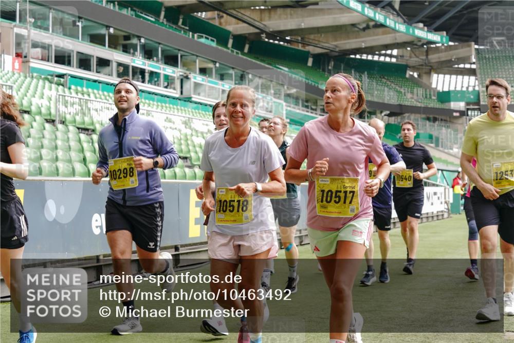 13.09.2026 - 21. swb-Marathon Bremen Michael Burmester http://msf.ph/oto/10463492 13.09.2026 10:34:55 Laufen im Stadion 10018, 10093, 10144, 10147, 10157, 10173, 10175, 10177, 10181, 10182, 10185, 10236, 10240, 10245, 10254, 10297, 10309, 10355, 10356, 10367, 10368, 10369, 10377, 10415, 10423, 10427, 10428, 10460, 10485, 10492, 10528, 10559, 10578, 10604, 10617, 10636, 10639, 10668, 10669, 10677, 10687, 10691, 10699, 10700, 10715, 10772, 10787, 10788, 10809, 10828, 10857, 10914, 10928, 11126, 11162, 11343, 11803, 11965, 10146, 10222 meine-sportfotos.de