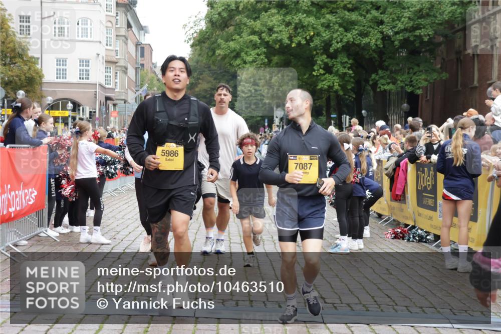 13.09.2026 - Kiel Lauf Yannick Fuchs http://msf.ph/oto/10463510 13.09.2026 09:55:40 Ziel 5986, 7087, 7846, 8408, 9741, 11962, 11970, 12142, 12261, 1354, 1495, 2061, 2079, 2186, 5824, 5883, 6102, 7322, 9117, 10609, 10743, 11421, 11564, 12514, 1176, 1589, 2227, 4121, 4174, 5056, 8248, 8521, 8976, 9226, 9399, 10248, 10267, 11886, 12463, 1412, 4640, 6102, 9588, 10609, 10635, 11564 meine-sportfotos.de
