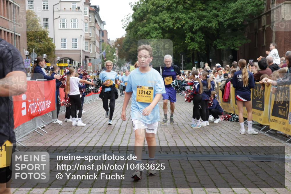 13.09.2026 - Kiel Lauf Yannick Fuchs http://msf.ph/oto/10463625 13.09.2026 09:55:47 Ziel 1589, 2227, 4121, 4174, 5986, 7087, 8248, 8976, 9226, 9399, 9741, 11962, 11970, 12142, 12261, 12463, 1354, 1495, 2061, 2079, 2186, 5824, 5883, 5986, 7087, 7322, 7846, 8408, 9117, 11421, 1176, 4388, 5056, 8521, 10248, 10267, 11886, 2079, 6102, 9117, 10609, 10743, 11564, 12514 meine-sportfotos.de