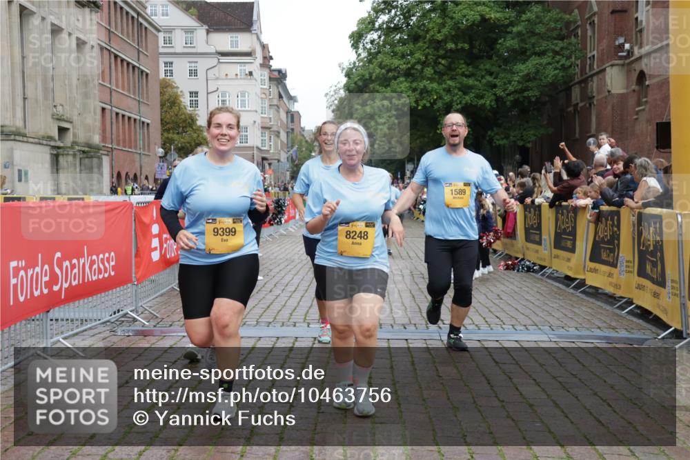 13.09.2026 - Kiel Lauf Yannick Fuchs http://msf.ph/oto/10463756 13.09.2026 09:55:56 Ziel 1176, 1589, 2227, 4121, 4174, 5056, 8248, 8521, 8976, 9226, 9399, 10248, 10267, 11886, 12463, 1495, 2061, 5824, 5986, 7087, 7846, 8408, 9226, 9741, 11421, 11962, 11970, 12142, 12261, 50, 51, 1961, 3228, 3229, 4388, 6172, 6515, 8832, 10787, 11357, 11385, 11790, 12735, 12736, 12752, 1354, 1495, 2079, 2186, 5883, 7322, 9117 meine-sportfotos.de