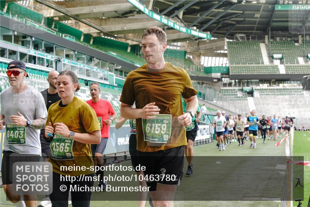 13.09.2026 - 21. swb-Marathon Bremen Michael Burmester http://msf.ph/oto/10463780 13.09.2026 13:12:50 Laufen im Stadion 118, 183, 270, 278, 349, 514, 576, 600, 695, 702, 703, 843, 933, 950, 1005, 1113, 1143, 1226, 1286, 1334, 1426, 1435, 1596, 1641, 1849, 1851, 1936, 1952, 1991, 2005, 2079, 2248, 2264, 2281, 2336, 2353, 2375, 2377, 2398, 2426, 2439, 2461, 2478, 2505, 2612, 2659, 2665, 2673, 2684, 2765, 2773, 2792, 2804, 2815, 2816, 2822, 2850, 2860, 2884, 2895, 2907, 2921, 2963, 2966, 2972, 2975, 2976, 3016, 3027, 3079, 3082, 3143, 3155, 3253, 3277, 3293, 3308, 3313, 3328, 3349, 3434 meine-sportfotos.de