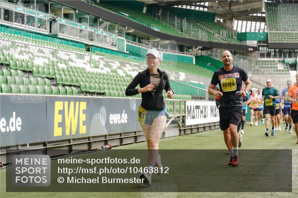 13.09.2026 - 21. swb-Marathon Bremen Michael Burmester http://msf.ph/oto/10463812 13.09.2026 10:35:01 Laufen im Stadion 10018, 10093, 10144, 10147, 10157, 10173, 10175, 10177, 10181, 10182, 10185, 10195, 10240, 10245, 10254, 10297, 10309, 10355, 10356, 10367, 10368, 10369, 10377, 10409, 10415, 10427, 10428, 10460, 10477, 10485, 10492, 10528, 10559, 10578, 10604, 10617, 10636, 10639, 10668, 10669, 10677, 10691, 10699, 10700, 10715, 10772, 10787, 10828, 10857, 10914, 10928, 11126, 11162, 11343, 11803, 11965, 10146, 10222 meine-sportfotos.de