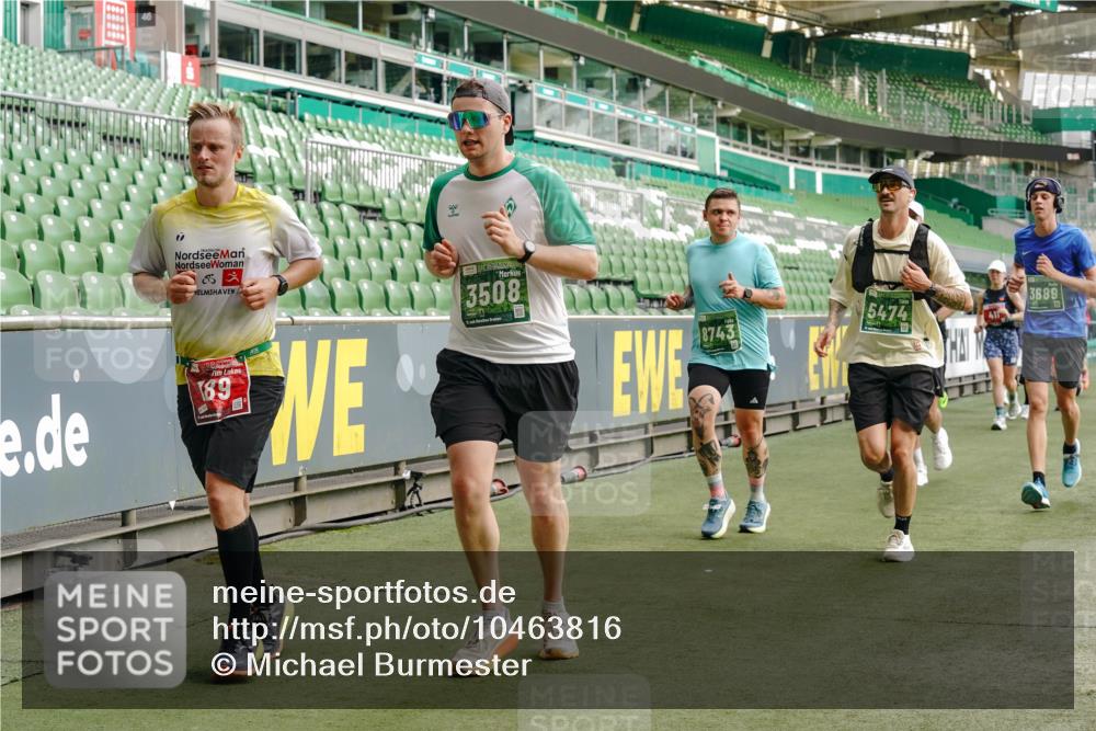 13.09.2026 - 21. swb-Marathon Bremen Michael Burmester http://msf.ph/oto/10463816 13.09.2026 12:56:00 Laufen im Stadion 201, 205, 307, 388, 411, 431, 465, 495, 655, 854, 876, 913, 926, 948, 1053, 1058, 1130, 1197, 1390, 1537, 1599, 1645, 1750, 1972, 2001, 2040, 2122, 2125, 2234, 2251, 2260, 2319, 2383, 2390, 2473, 2474, 2535, 2604, 2634, 2733, 2761, 2812, 2870, 2922, 2948, 3057, 3119, 3134, 3175, 3192, 3202, 3206, 3241, 3246, 3290, 3346, 3348, 3356, 3411, 3508, 3706, 3716, 3836, 4135, 4137, 4171, 4413, 4455, 4479, 4733, 5277, 5430, 5530, 6106, 2498, 3085 meine-sportfotos.de