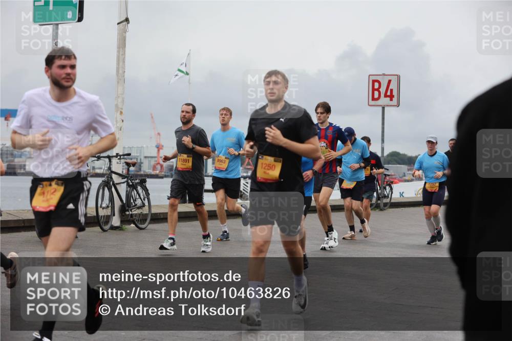 13.09.2026 - Kiel Lauf Andreas Tolksdorf http://msf.ph/oto/10463826 13.09.2026 12:04:21 Kiellinie 912, 8963, 1250, 11891, 4, 7297 meine-sportfotos.de