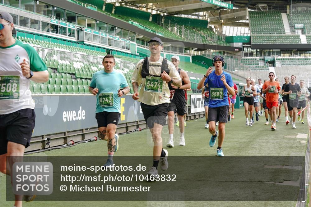 13.09.2026 - 21. swb-Marathon Bremen Michael Burmester http://msf.ph/oto/10463832 13.09.2026 12:56:01 Laufen im Stadion 201, 205, 307, 388, 411, 431, 465, 495, 655, 854, 876, 913, 926, 948, 1053, 1058, 1130, 1197, 1390, 1537, 1599, 1645, 1750, 1972, 2001, 2040, 2122, 2125, 2234, 2251, 2260, 2319, 2383, 2390, 2473, 2474, 2535, 2604, 2634, 2733, 2761, 2812, 2870, 2922, 2948, 3057, 3119, 3134, 3175, 3192, 3202, 3206, 3241, 3246, 3290, 3346, 3348, 3356, 3411, 3508, 3706, 3716, 3813, 3836, 4135, 4137, 4171, 4413, 4455, 4479, 4733, 5277, 5430, 5530, 6106, 2498, 3085 meine-sportfotos.de