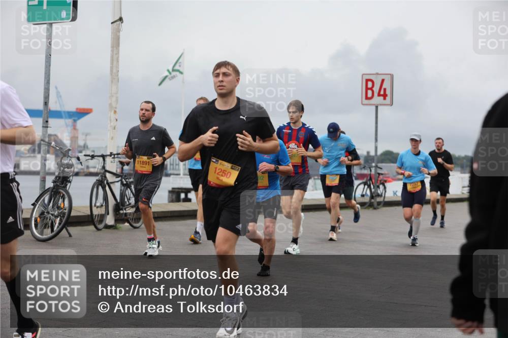13.09.2026 - Kiel Lauf Andreas Tolksdorf http://msf.ph/oto/10463834 13.09.2026 12:04:21 Kiellinie 11891, 1, 38, 1250, 4, 7297 meine-sportfotos.de