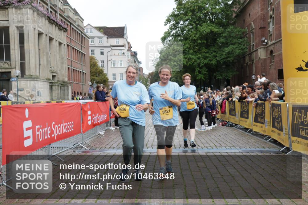 13.09.2026 - Kiel Lauf Yannick Fuchs http://msf.ph/oto/10463848 13.09.2026 09:56:00 Ziel 1176, 1589, 2227, 4388, 5056, 8248, 8521, 9399, 10248, 10267, 11886, 12463, 2061, 4121, 4174, 5824, 5986, 7087, 7846, 8408, 8976, 9226, 9741, 11421, 11962, 11970, 12142, 12261, 50, 51, 1961, 2949, 3228, 3229, 6172, 6515, 8832, 9115, 10787, 11357, 11385, 11790, 12735, 12736, 12752, 1354, 1495, 2061, 2186, 7322, 11421 meine-sportfotos.de