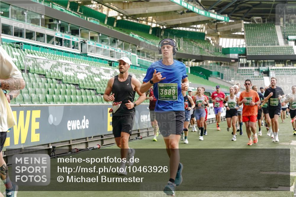13.09.2026 - 21. swb-Marathon Bremen Michael Burmester http://msf.ph/oto/10463926 13.09.2026 12:56:02 Laufen im Stadion 201, 205, 307, 388, 411, 431, 465, 495, 655, 854, 876, 913, 926, 948, 1053, 1058, 1130, 1197, 1390, 1537, 1599, 1601, 1645, 1750, 1972, 2001, 2040, 2122, 2125, 2234, 2251, 2260, 2319, 2383, 2390, 2473, 2474, 2535, 2604, 2634, 2671, 2733, 2761, 2812, 2870, 2922, 2948, 3057, 3119, 3134, 3175, 3192, 3202, 3241, 3246, 3290, 3346, 3348, 3356, 3411, 3508, 3706, 3716, 3813, 3836, 4135, 4137, 4171, 4413, 4455, 4479, 4733, 5277, 5430, 5530, 6106, 2498, 3085 meine-sportfotos.de
