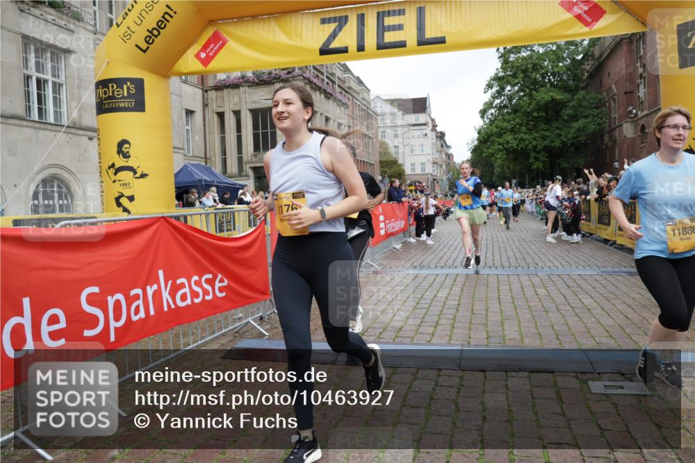 13.09.2026 - Kiel Lauf Yannick Fuchs http://msf.ph/oto/10463927 13.09.2026 09:56:03 Ziel 1176, 1961, 4388, 5056, 8521, 10248, 10267, 10787, 11385, 11886, 1589, 2227, 4121, 4174, 5824, 5986, 7087, 7846, 8248, 8408, 8976, 9226, 9399, 9741, 11421, 11962, 11970, 12142, 12261, 12463, 50, 51, 2949, 3228, 3229, 6172, 6515, 6968, 8832, 9115, 11357, 11790, 12735, 12736, 12752, 1495, 2061, 5824, 11421 meine-sportfotos.de