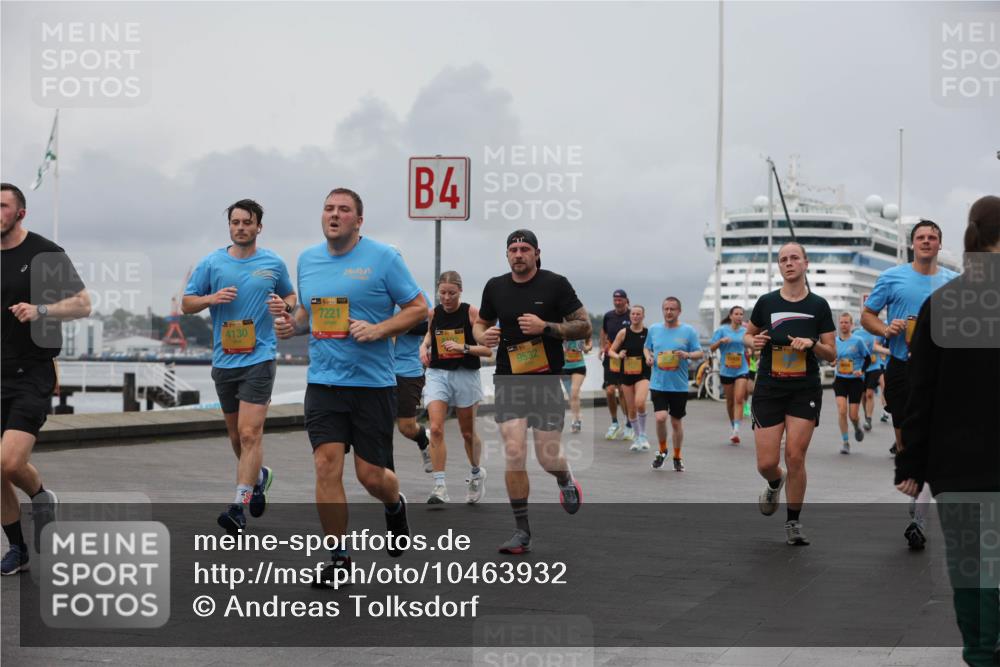 13.09.2026 - Kiel Lauf Andreas Tolksdorf http://msf.ph/oto/10463932 13.09.2026 12:04:25 Kiellinie 4130, 7221, 4, 9532 meine-sportfotos.de
