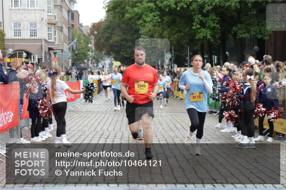 13.09.2026 - Kiel Lauf Yannick Fuchs http://msf.ph/oto/10464121 13.09.2026 09:56:22 Ziel 2949, 3228, 3229, 5940, 6968, 8832, 9115, 12037, 50, 51, 1176, 1589, 1961, 2227, 3228, 3229, 4121, 4174, 4388, 5056, 6172, 6515, 8248, 8521, 8976, 9399, 10248, 10267, 10787, 11357, 11385, 11790, 11886, 12463, 12735, 12736, 12752, 791, 1746, 1774, 2655, 5654, 8102, 10206, 10230, 12072, 4121, 4174, 8976, 9226, 9741, 12142 meine-sportfotos.de