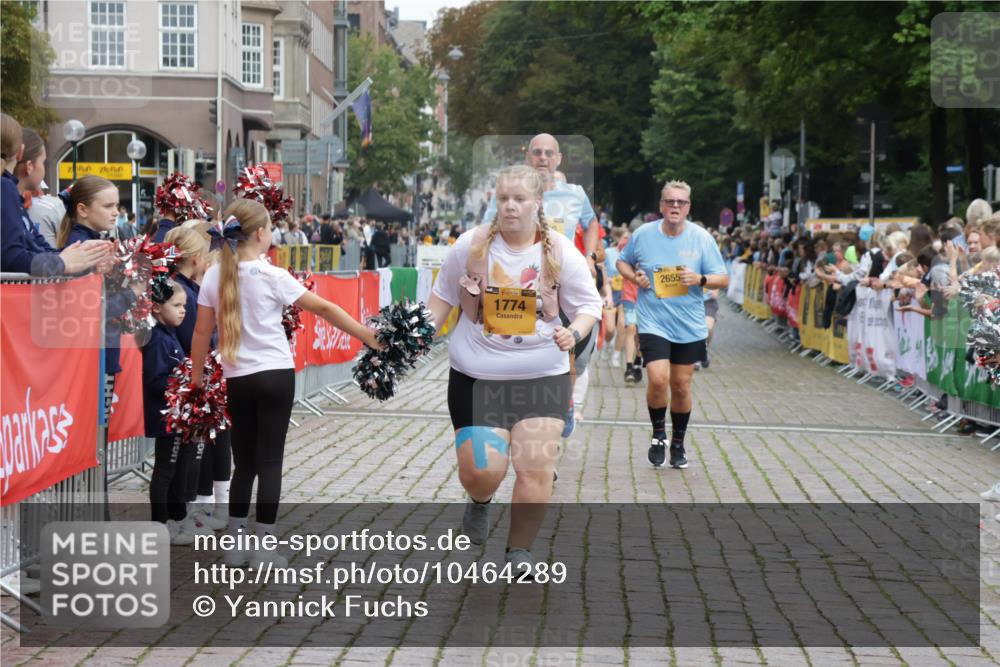 13.09.2026 - Kiel Lauf Yannick Fuchs http://msf.ph/oto/10464289 13.09.2026 09:56:36 Ziel 791, 1746, 1774, 2655, 5654, 5940, 8102, 10206, 10230, 12037, 12072, 50, 51, 1961, 2949, 3228, 3229, 4388, 5940, 6172, 6515, 6968, 8832, 9115, 10787, 11357, 11385, 11790, 12037, 12735, 12736, 12752, 4641, 4643, 5938, 7509, 7548, 8599, 9692, 1176, 5056, 8521, 10248, 10267, 11886 meine-sportfotos.de