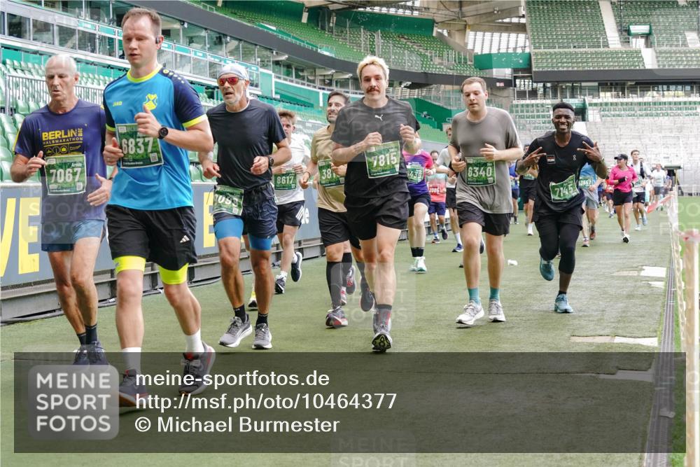 13.09.2026 - 21. swb-Marathon Bremen Michael Burmester http://msf.ph/oto/10464377 13.09.2026 13:12:59 Laufen im Stadion 118, 183, 270, 278, 349, 514, 576, 600, 695, 702, 703, 843, 933, 950, 1005, 1113, 1143, 1226, 1286, 1334, 1426, 1435, 1596, 1641, 1849, 1851, 1936, 1991, 2005, 2035, 2079, 2248, 2264, 2336, 2353, 2375, 2377, 2387, 2398, 2426, 2439, 2461, 2478, 2505, 2612, 2659, 2665, 2673, 2684, 2765, 2773, 2792, 2815, 2816, 2822, 2850, 2860, 2884, 2895, 2907, 2921, 2963, 2966, 2972, 2975, 2976, 3016, 3027, 3079, 3082, 3143, 3155, 3253, 3277, 3293, 3308, 3313, 3328, 3349, 3434 meine-sportfotos.de