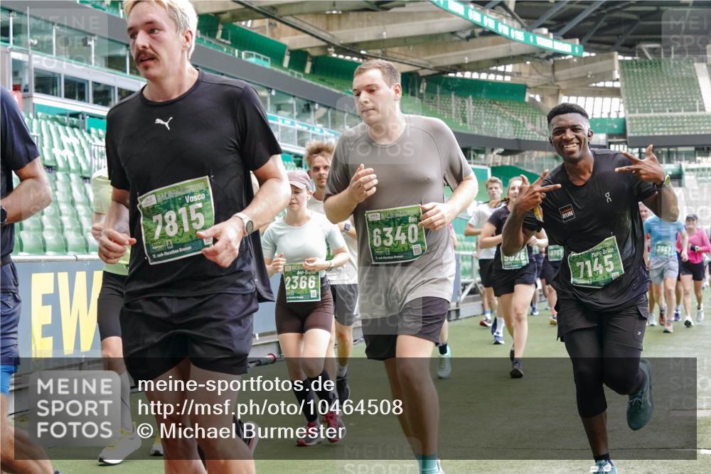13.09.2026 - 21. swb-Marathon Bremen Michael Burmester http://msf.ph/oto/10464508 13.09.2026 13:13:01 Laufen im Stadion 118, 183, 270, 278, 349, 514, 576, 600, 695, 702, 703, 843, 933, 950, 1005, 1113, 1143, 1226, 1286, 1334, 1426, 1435, 1596, 1641, 1849, 1851, 1936, 1991, 2005, 2035, 2079, 2248, 2264, 2336, 2375, 2377, 2387, 2398, 2426, 2439, 2457, 2461, 2478, 2505, 2612, 2659, 2665, 2673, 2684, 2765, 2773, 2792, 2815, 2816, 2822, 2850, 2860, 2884, 2895, 2907, 2921, 2963, 2966, 2972, 2975, 2976, 3016, 3027, 3079, 3143, 3155, 3209, 3253, 3277, 3293, 3308, 3313, 3328, 3349, 3434 meine-sportfotos.de