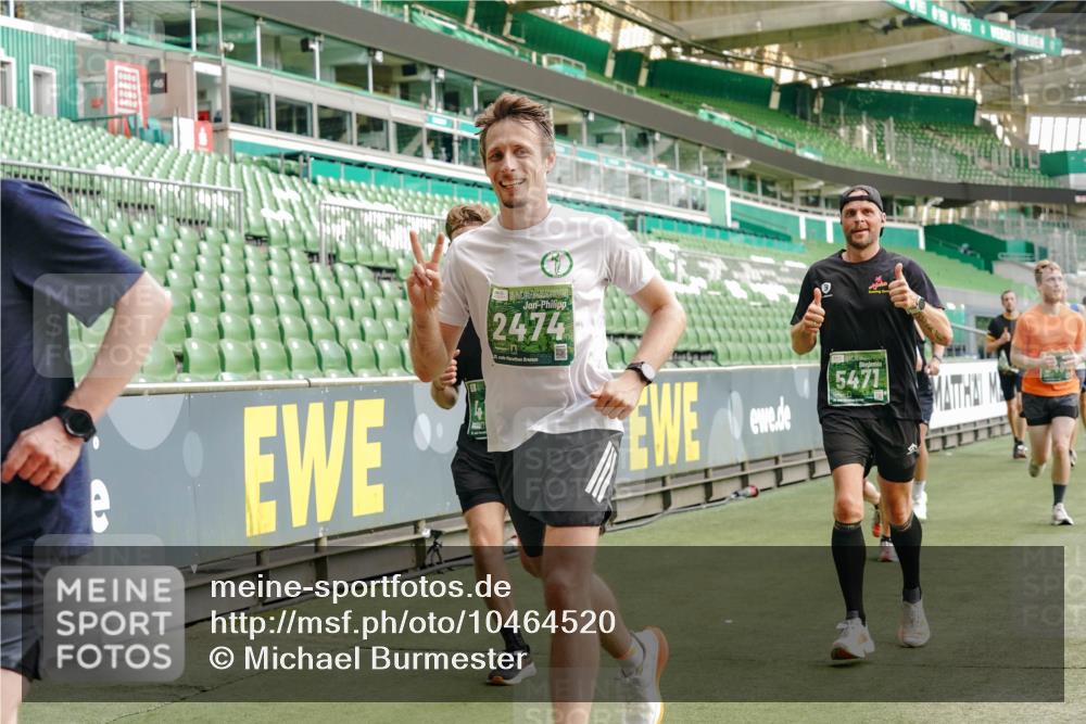 13.09.2026 - 21. swb-Marathon Bremen Michael Burmester http://msf.ph/oto/10464520 13.09.2026 12:56:14 Laufen im Stadion 205, 307, 388, 411, 431, 465, 495, 655, 769, 854, 857, 876, 913, 926, 948, 1058, 1130, 1197, 1390, 1537, 1599, 1601, 1645, 1750, 1972, 2001, 2040, 2122, 2125, 2234, 2251, 2260, 2319, 2383, 2473, 2474, 2535, 2604, 2634, 2640, 2671, 2761, 2812, 2948, 3057, 3078, 3119, 3134, 3175, 3192, 3202, 3246, 3290, 3346, 3348, 3411, 3458, 3508, 3514, 3706, 3716, 3813, 3836, 4135, 4137, 4171, 4413, 4455, 4479, 4733, 5277, 5430, 5530, 6106, 2498, 3085 meine-sportfotos.de