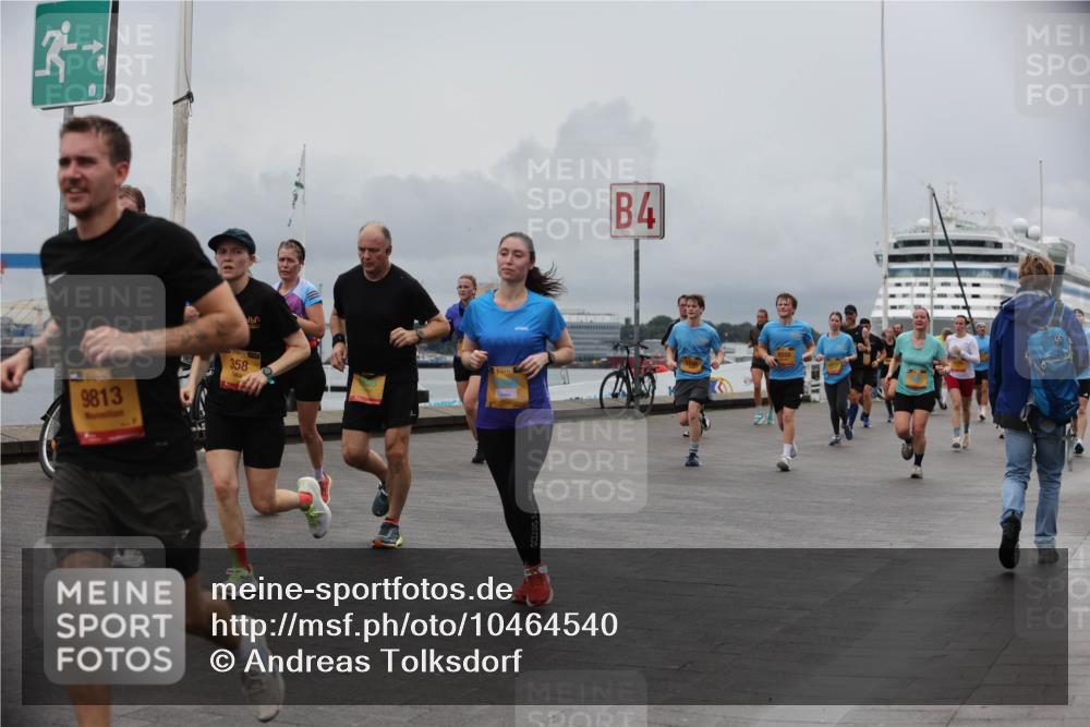 13.09.2026 - Kiel Lauf Andreas Tolksdorf http://msf.ph/oto/10464540 13.09.2026 12:04:57 Kiellinie 9813, 358, 39, 4 meine-sportfotos.de