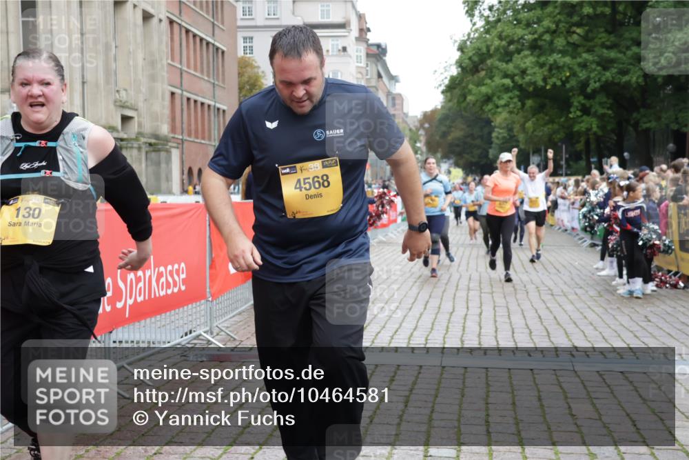 13.09.2026 - Kiel Lauf Yannick Fuchs http://msf.ph/oto/10464581 13.09.2026 09:57:15 Ziel 130, 2486, 3114, 4097, 4568, 4631, 5468, 5776, 6243, 6932, 7786, 8113, 11042, 11095, 11245, 12507, 3684, 4641, 4643, 5938, 7509, 7548, 8599, 8824, 9692, 10206, 12580, 1122, 3427, 4567, 6173, 6735, 7358, 7359, 8103, 11014, 1746, 1774, 2655, 10206, 12072 meine-sportfotos.de