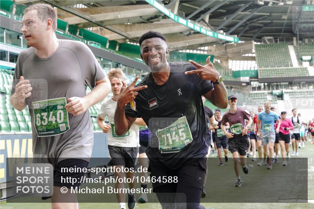 13.09.2026 - 21. swb-Marathon Bremen Michael Burmester http://msf.ph/oto/10464588 13.09.2026 13:13:01 Laufen im Stadion 118, 183, 270, 278, 349, 514, 576, 600, 695, 702, 703, 843, 933, 950, 1005, 1113, 1143, 1226, 1286, 1334, 1426, 1435, 1596, 1641, 1849, 1851, 1936, 1991, 2005, 2035, 2079, 2248, 2264, 2336, 2375, 2377, 2387, 2398, 2426, 2439, 2457, 2461, 2478, 2505, 2612, 2659, 2665, 2673, 2684, 2765, 2773, 2792, 2815, 2816, 2822, 2850, 2860, 2884, 2895, 2907, 2921, 2963, 2966, 2972, 2975, 2976, 3016, 3027, 3079, 3143, 3155, 3209, 3253, 3277, 3293, 3308, 3313, 3328, 3349, 3434 meine-sportfotos.de