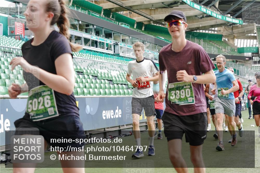 13.09.2026 - 21. swb-Marathon Bremen Michael Burmester http://msf.ph/oto/10464797 13.09.2026 13:13:04 Laufen im Stadion 118, 183, 270, 278, 349, 514, 576, 600, 631, 695, 702, 703, 843, 933, 950, 1005, 1113, 1143, 1226, 1286, 1334, 1426, 1435, 1596, 1641, 1849, 1851, 1936, 1991, 2005, 2035, 2079, 2248, 2264, 2336, 2375, 2377, 2387, 2398, 2426, 2439, 2457, 2461, 2478, 2505, 2540, 2612, 2659, 2665, 2673, 2684, 2693, 2765, 2773, 2792, 2815, 2816, 2822, 2850, 2860, 2884, 2895, 2921, 2963, 2966, 2972, 2975, 3016, 3027, 3079, 3111, 3143, 3155, 3209, 3253, 3277, 3293, 3304, 3308, 3313, 3328, 3349, 3434 meine-sportfotos.de