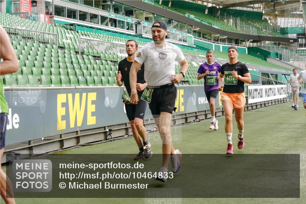 13.09.2026 - 21. swb-Marathon Bremen Michael Burmester http://msf.ph/oto/10464833 13.09.2026 12:56:20 Laufen im Stadion 205, 307, 388, 411, 431, 465, 495, 655, 769, 854, 857, 876, 913, 926, 948, 1058, 1130, 1197, 1390, 1537, 1599, 1601, 1645, 1750, 1972, 2001, 2040, 2051, 2122, 2125, 2234, 2251, 2260, 2319, 2383, 2473, 2493, 2535, 2604, 2634, 2640, 2671, 2761, 2812, 2948, 3057, 3078, 3119, 3192, 3202, 3246, 3290, 3346, 3348, 3411, 3450, 3458, 3508, 3514, 3634, 3706, 3716, 3760, 3813, 3836, 4135, 4137, 4171, 4413, 4455, 4479, 4733, 5277, 5430, 5530, 6106, 2498, 3085 meine-sportfotos.de