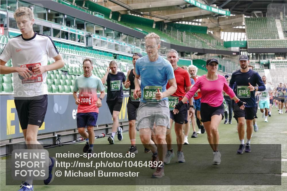 13.09.2026 - 21. swb-Marathon Bremen Michael Burmester http://msf.ph/oto/10464892 13.09.2026 13:13:05 Laufen im Stadion 118, 183, 270, 278, 349, 514, 576, 600, 631, 695, 702, 843, 933, 950, 1005, 1113, 1143, 1226, 1286, 1334, 1426, 1435, 1596, 1641, 1849, 1851, 1991, 2005, 2035, 2079, 2248, 2264, 2336, 2375, 2377, 2387, 2398, 2426, 2439, 2457, 2461, 2478, 2505, 2540, 2612, 2659, 2665, 2673, 2684, 2693, 2765, 2773, 2792, 2815, 2816, 2822, 2850, 2860, 2884, 2895, 2921, 2963, 2966, 2972, 2975, 3016, 3027, 3079, 3111, 3143, 3155, 3209, 3253, 3277, 3293, 3304, 3308, 3313, 3328, 3349, 3434 meine-sportfotos.de