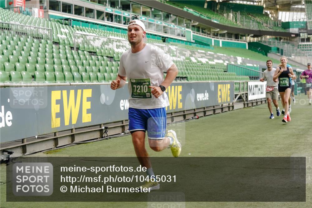 13.09.2026 - 21. swb-Marathon Bremen Michael Burmester http://msf.ph/oto/10465031 13.09.2026 12:56:24 Laufen im Stadion 205, 307, 388, 411, 431, 465, 495, 655, 769, 854, 857, 876, 913, 926, 948, 1058, 1130, 1197, 1390, 1537, 1601, 1645, 1750, 1900, 1972, 2001, 2040, 2051, 2075, 2122, 2125, 2234, 2251, 2260, 2319, 2473, 2493, 2535, 2604, 2634, 2640, 2671, 2761, 2812, 2948, 3057, 3078, 3119, 3192, 3202, 3246, 3290, 3346, 3348, 3411, 3450, 3458, 3508, 3514, 3634, 3706, 3716, 3760, 3813, 3836, 4135, 4137, 4171, 4316, 4413, 4455, 4479, 4733, 5277, 5430, 5530, 6106, 2498, 3085 meine-sportfotos.de