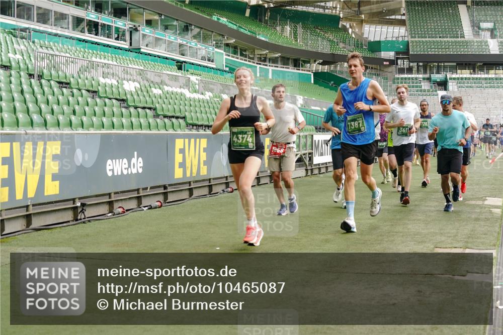 13.09.2026 - 21. swb-Marathon Bremen Michael Burmester http://msf.ph/oto/10465087 13.09.2026 12:56:26 Laufen im Stadion 205, 307, 388, 411, 431, 465, 655, 769, 854, 857, 876, 913, 926, 948, 1058, 1130, 1197, 1537, 1601, 1645, 1750, 1900, 1972, 2001, 2040, 2051, 2075, 2122, 2125, 2251, 2260, 2319, 2473, 2493, 2535, 2604, 2634, 2640, 2671, 2761, 2812, 2948, 3057, 3078, 3119, 3192, 3202, 3246, 3290, 3346, 3348, 3411, 3450, 3458, 3508, 3514, 3634, 3706, 3716, 3760, 3813, 3836, 4135, 4137, 4171, 4316, 4413, 4455, 4479, 4733, 5277, 5430, 5530, 6106, 2498, 3085 meine-sportfotos.de