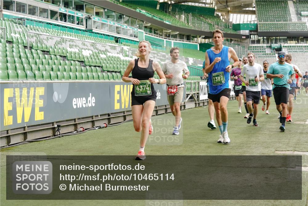 13.09.2026 - 21. swb-Marathon Bremen Michael Burmester http://msf.ph/oto/10465114 13.09.2026 12:56:26 Laufen im Stadion 205, 307, 388, 411, 431, 465, 655, 769, 854, 857, 876, 913, 926, 948, 1058, 1130, 1197, 1537, 1601, 1645, 1750, 1900, 1972, 2001, 2040, 2051, 2075, 2122, 2125, 2251, 2260, 2319, 2473, 2493, 2535, 2604, 2634, 2640, 2671, 2761, 2812, 2948, 3057, 3078, 3119, 3192, 3202, 3246, 3290, 3346, 3348, 3411, 3450, 3458, 3508, 3514, 3634, 3706, 3716, 3760, 3813, 3836, 4135, 4137, 4171, 4316, 4413, 4455, 4479, 4733, 5277, 5430, 5530, 6106, 2498, 3085 meine-sportfotos.de