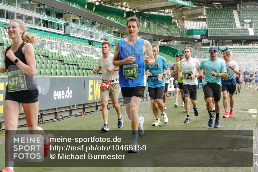 13.09.2026 - 21. swb-Marathon Bremen Michael Burmester http://msf.ph/oto/10465159 13.09.2026 12:56:27 Laufen im Stadion 205, 307, 388, 411, 431, 465, 655, 769, 854, 857, 876, 913, 926, 948, 1058, 1130, 1197, 1537, 1601, 1645, 1750, 1809, 1900, 1972, 2001, 2040, 2051, 2075, 2122, 2125, 2251, 2260, 2319, 2473, 2493, 2535, 2604, 2634, 2640, 2671, 2761, 2812, 2948, 3057, 3078, 3119, 3192, 3202, 3246, 3290, 3346, 3348, 3411, 3450, 3458, 3508, 3514, 3634, 3706, 3716, 3760, 3813, 3836, 4135, 4137, 4171, 4316, 4413, 4455, 4479, 4733, 5277, 5430, 5530, 6106, 2498, 3085 meine-sportfotos.de