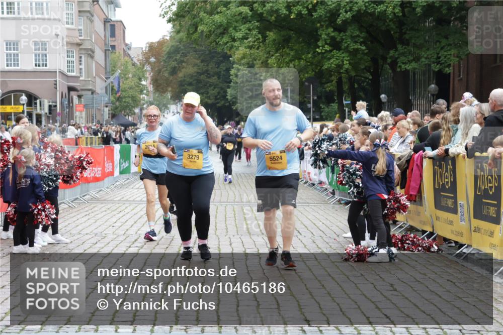 13.09.2026 - Kiel Lauf Yannick Fuchs http://msf.ph/oto/10465186 13.09.2026 09:58:09 Ziel 2014, 3279, 3302, 5524, 6253, 818, 1296, 2406, 3317, 4808, 5688, 8352, 8853, 9998, 10943, 5738, 9087, 12561, 3427, 4567, 6173, 6735, 7358, 7359 meine-sportfotos.de