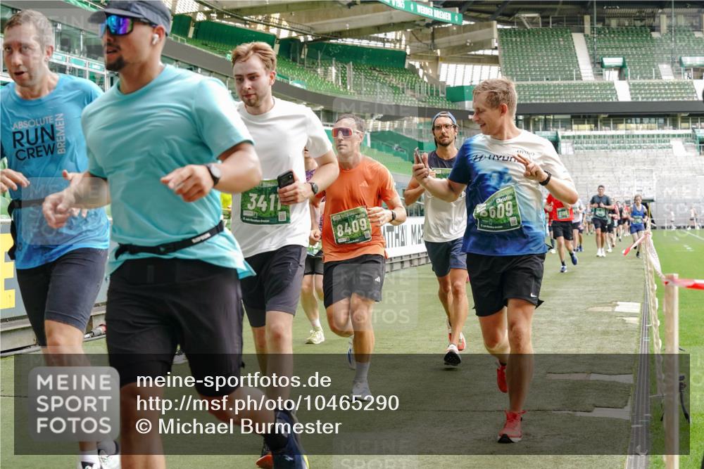 13.09.2026 - 21. swb-Marathon Bremen Michael Burmester http://msf.ph/oto/10465290 13.09.2026 12:56:29 Laufen im Stadion 205, 307, 388, 411, 431, 465, 655, 769, 854, 857, 876, 913, 926, 948, 1058, 1130, 1197, 1537, 1601, 1645, 1750, 1809, 1900, 1972, 2001, 2040, 2051, 2075, 2122, 2251, 2260, 2319, 2473, 2493, 2535, 2604, 2634, 2640, 2671, 2761, 2812, 2948, 3057, 3078, 3119, 3192, 3202, 3290, 3348, 3411, 3450, 3458, 3508, 3514, 3634, 3706, 3716, 3760, 3813, 3836, 4135, 4137, 4171, 4316, 4413, 4455, 4479, 4733, 5277, 5430, 5530, 6106, 2498, 3085 meine-sportfotos.de