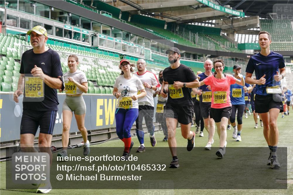 13.09.2026 - 21. swb-Marathon Bremen Michael Burmester http://msf.ph/oto/10465332 13.09.2026 10:35:24 Laufen im Stadion 10093, 10144, 10147, 10152, 10157, 10173, 10175, 10177, 10181, 10182, 10185, 10187, 10195, 10240, 10245, 10254, 10263, 10272, 10275, 10306, 10309, 10356, 10357, 10367, 10368, 10369, 10377, 10409, 10415, 10427, 10439, 10460, 10473, 10477, 10481, 10485, 10492, 10528, 10559, 10560, 10617, 10636, 10639, 10668, 10669, 10671, 10672, 10677, 10700, 10715, 10828, 10857, 10914, 10928, 11126, 11162, 11343, 11803, 11965, 10146, 10222 meine-sportfotos.de
