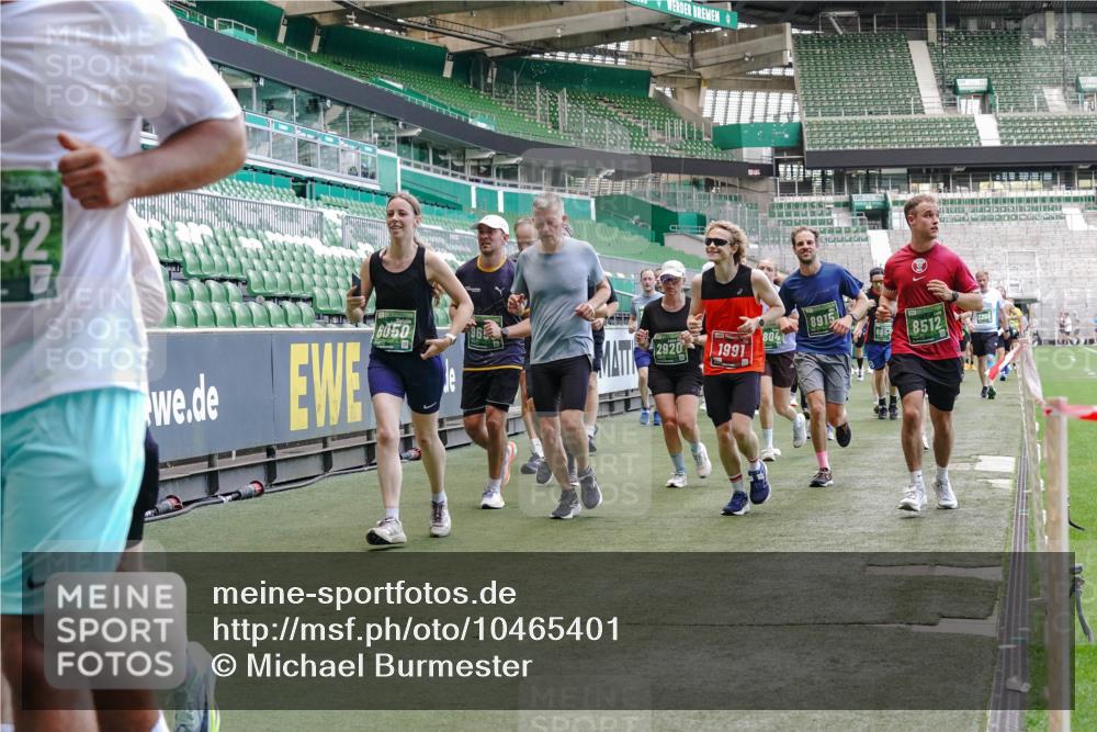 13.09.2026 - 21. swb-Marathon Bremen Michael Burmester http://msf.ph/oto/10465401 13.09.2026 13:13:12 Laufen im Stadion 118, 183, 270, 278, 349, 514, 576, 600, 631, 695, 702, 843, 933, 950, 1005, 1143, 1226, 1286, 1334, 1426, 1435, 1596, 1641, 1849, 1991, 2005, 2035, 2079, 2248, 2264, 2336, 2375, 2377, 2387, 2398, 2412, 2426, 2439, 2457, 2461, 2478, 2505, 2540, 2612, 2665, 2673, 2684, 2693, 2765, 2773, 2792, 2815, 2816, 2850, 2860, 2884, 2895, 2921, 2963, 2966, 2972, 2975, 3016, 3111, 3143, 3155, 3209, 3253, 3277, 3293, 3304, 3308, 3313, 3349, 3434, 3661 meine-sportfotos.de