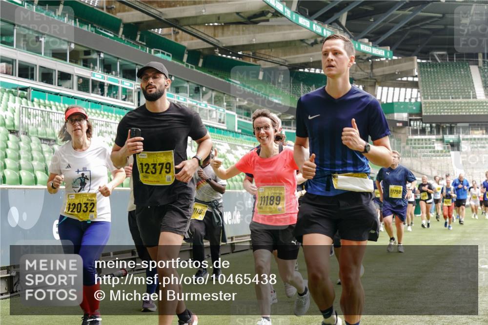13.09.2026 - 21. swb-Marathon Bremen Michael Burmester http://msf.ph/oto/10465438 13.09.2026 10:35:25 Laufen im Stadion 10093, 10144, 10147, 10152, 10157, 10173, 10175, 10177, 10181, 10182, 10185, 10187, 10195, 10240, 10245, 10254, 10263, 10272, 10275, 10291, 10306, 10309, 10356, 10357, 10367, 10368, 10369, 10377, 10409, 10415, 10427, 10439, 10460, 10473, 10477, 10481, 10485, 10492, 10528, 10559, 10560, 10617, 10636, 10639, 10669, 10671, 10672, 10677, 10700, 10715, 10828, 10857, 10914, 10928, 11126, 11162, 11343, 11803, 11965, 10146, 10222 meine-sportfotos.de
