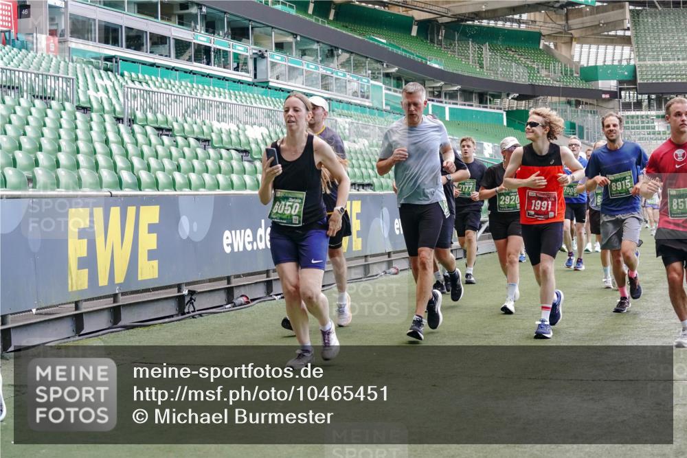 13.09.2026 - 21. swb-Marathon Bremen Michael Burmester http://msf.ph/oto/10465451 13.09.2026 13:13:13 Laufen im Stadion 118, 183, 270, 278, 349, 514, 576, 600, 631, 695, 702, 843, 933, 950, 1005, 1143, 1226, 1286, 1334, 1426, 1435, 1596, 1641, 1849, 1991, 2005, 2035, 2079, 2248, 2264, 2336, 2375, 2377, 2387, 2398, 2412, 2426, 2439, 2457, 2461, 2478, 2505, 2540, 2612, 2665, 2673, 2684, 2693, 2765, 2773, 2792, 2815, 2816, 2850, 2860, 2884, 2895, 2921, 2963, 2966, 2972, 2975, 3016, 3111, 3143, 3155, 3209, 3253, 3277, 3293, 3304, 3308, 3313, 3349, 3434, 3661 meine-sportfotos.de