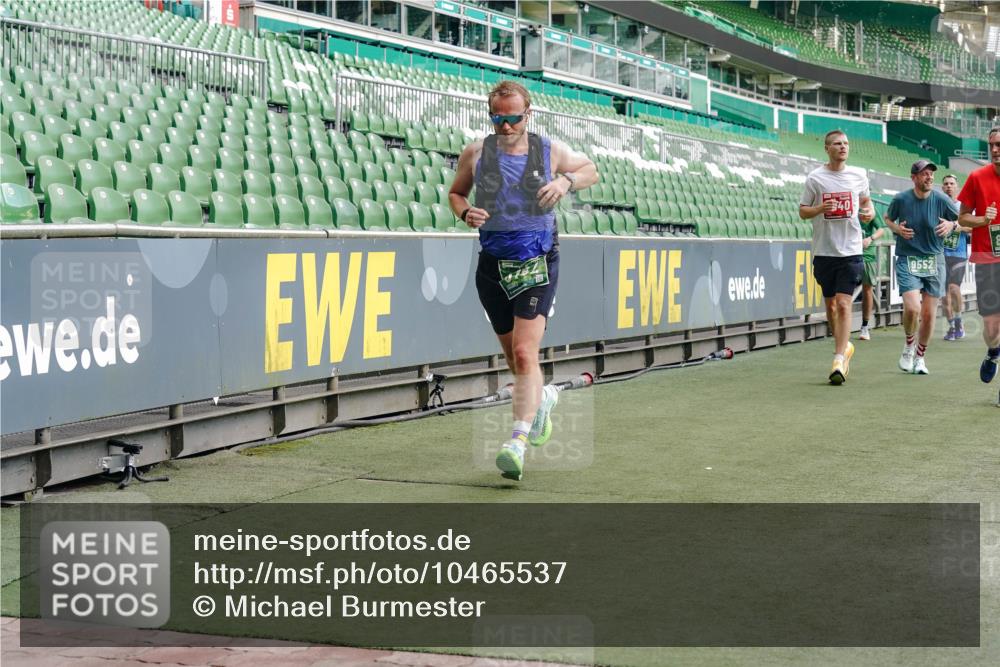 13.09.2026 - 21. swb-Marathon Bremen Michael Burmester http://msf.ph/oto/10465537 13.09.2026 12:56:35 Laufen im Stadion 205, 307, 388, 411, 431, 465, 655, 769, 776, 854, 857, 876, 913, 926, 948, 1058, 1130, 1254, 1537, 1601, 1645, 1750, 1809, 1900, 1972, 2001, 2040, 2051, 2075, 2122, 2260, 2319, 2402, 2473, 2493, 2535, 2604, 2634, 2640, 2671, 2761, 2812, 2904, 2948, 3057, 3078, 3119, 3192, 3202, 3290, 3348, 3411, 3450, 3458, 3508, 3514, 3634, 3706, 3716, 3760, 3813, 3836, 3939, 4135, 4137, 4171, 4316, 4319, 4413, 4455, 4479, 4733, 5277, 5430, 5530, 6106, 2498, 3085 meine-sportfotos.de