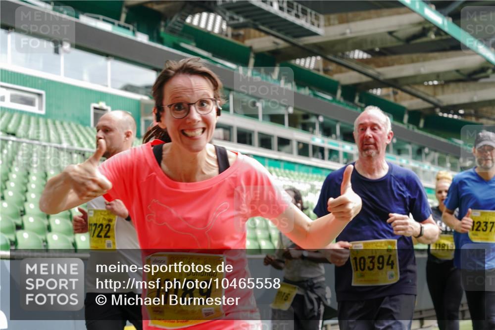 13.09.2026 - 21. swb-Marathon Bremen Michael Burmester http://msf.ph/oto/10465558 13.09.2026 10:35:27 Laufen im Stadion 10093, 10144, 10147, 10152, 10157, 10173, 10175, 10177, 10181, 10182, 10185, 10187, 10195, 10240, 10245, 10254, 10263, 10272, 10275, 10291, 10306, 10309, 10356, 10357, 10367, 10368, 10369, 10377, 10409, 10415, 10420, 10427, 10439, 10460, 10473, 10477, 10481, 10485, 10492, 10528, 10559, 10560, 10617, 10636, 10639, 10669, 10671, 10672, 10677, 10700, 10715, 10828, 10857, 10914, 10928, 11126, 11162, 11343, 11803, 11965, 10146, 10222 meine-sportfotos.de
