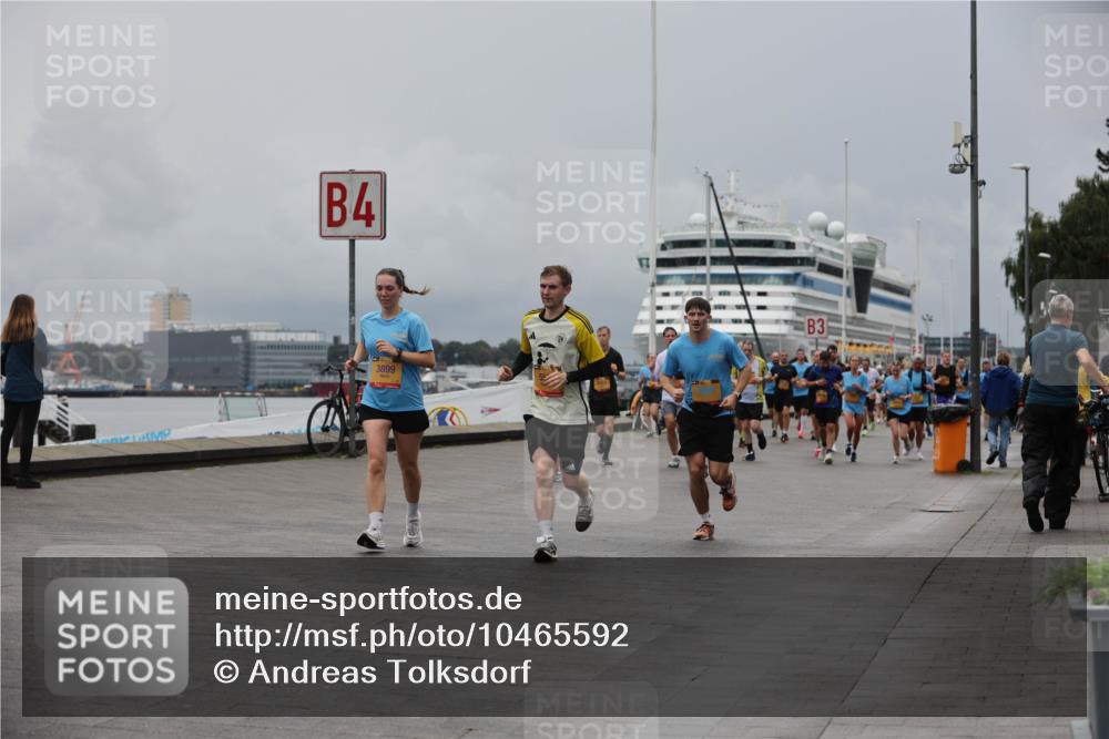 13.09.2026 - Kiel Lauf Andreas Tolksdorf http://msf.ph/oto/10465592 13.09.2026 12:06:34 Kiellinie 4, 3899, 3 meine-sportfotos.de