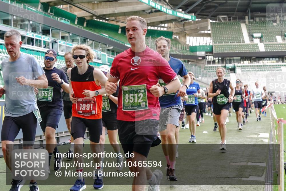 13.09.2026 - 21. swb-Marathon Bremen Michael Burmester http://msf.ph/oto/10465594 13.09.2026 13:13:14 Laufen im Stadion 118, 183, 270, 278, 349, 514, 576, 600, 631, 695, 702, 843, 933, 950, 1005, 1143, 1226, 1286, 1334, 1426, 1435, 1596, 1641, 1849, 1991, 2005, 2035, 2079, 2248, 2264, 2336, 2375, 2377, 2387, 2398, 2412, 2439, 2457, 2461, 2478, 2505, 2540, 2612, 2665, 2673, 2684, 2693, 2765, 2773, 2792, 2815, 2816, 2850, 2860, 2884, 2895, 2921, 2963, 2966, 2972, 2975, 3016, 3111, 3143, 3155, 3209, 3253, 3277, 3293, 3304, 3308, 3313, 3349, 3378, 3434, 3661 meine-sportfotos.de