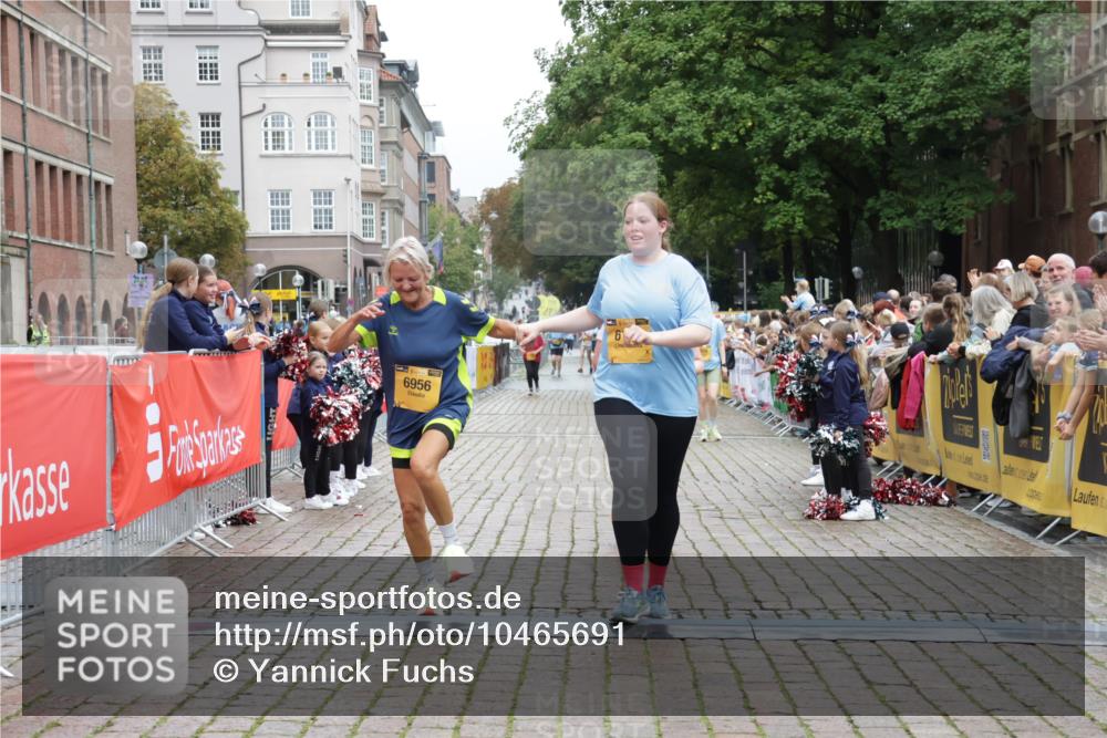 13.09.2026 - Kiel Lauf Yannick Fuchs http://msf.ph/oto/10465691 13.09.2026 09:59:00 Ziel 3458, 3920, 6148, 6956, 7399, 10030, 10325, 10326, 269, 2103, 5872, 6249, 7415, 10325, 10326, 10564, 11463, 225, 5489, 11828, 5738, 9087, 12561 meine-sportfotos.de