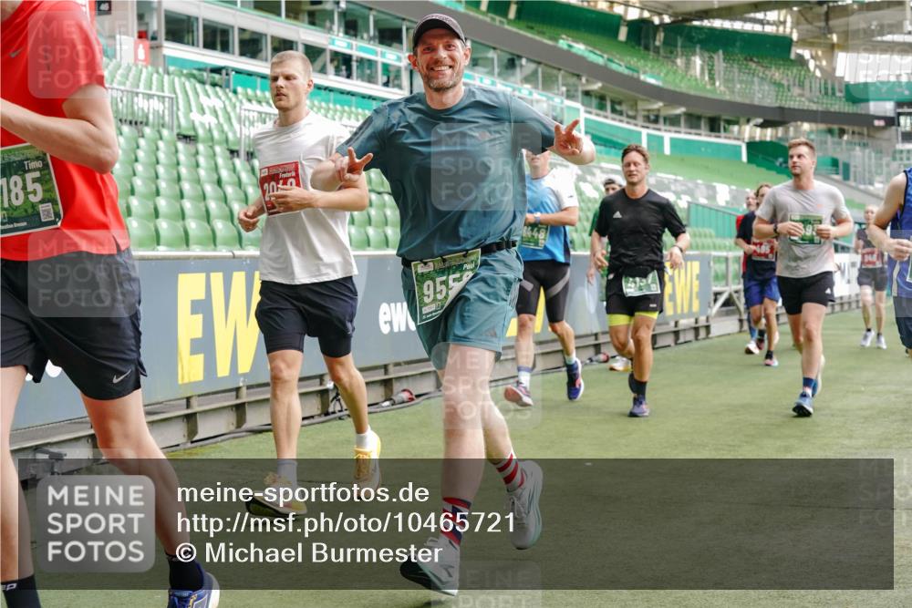 13.09.2026 - 21. swb-Marathon Bremen Michael Burmester http://msf.ph/oto/10465721 13.09.2026 12:56:38 Laufen im Stadion 205, 307, 411, 431, 465, 655, 769, 776, 854, 857, 876, 913, 926, 948, 1010, 1058, 1130, 1254, 1537, 1601, 1645, 1750, 1809, 1900, 1972, 2001, 2040, 2051, 2075, 2122, 2260, 2319, 2324, 2402, 2473, 2493, 2535, 2604, 2634, 2640, 2671, 2761, 2812, 2904, 2948, 3057, 3078, 3119, 3192, 3202, 3290, 3348, 3411, 3450, 3458, 3508, 3514, 3634, 3706, 3760, 3813, 3836, 3939, 4101, 4135, 4137, 4171, 4316, 4319, 4413, 4455, 4479, 4733, 5277, 5430, 5530, 6106, 2498, 3085 meine-sportfotos.de