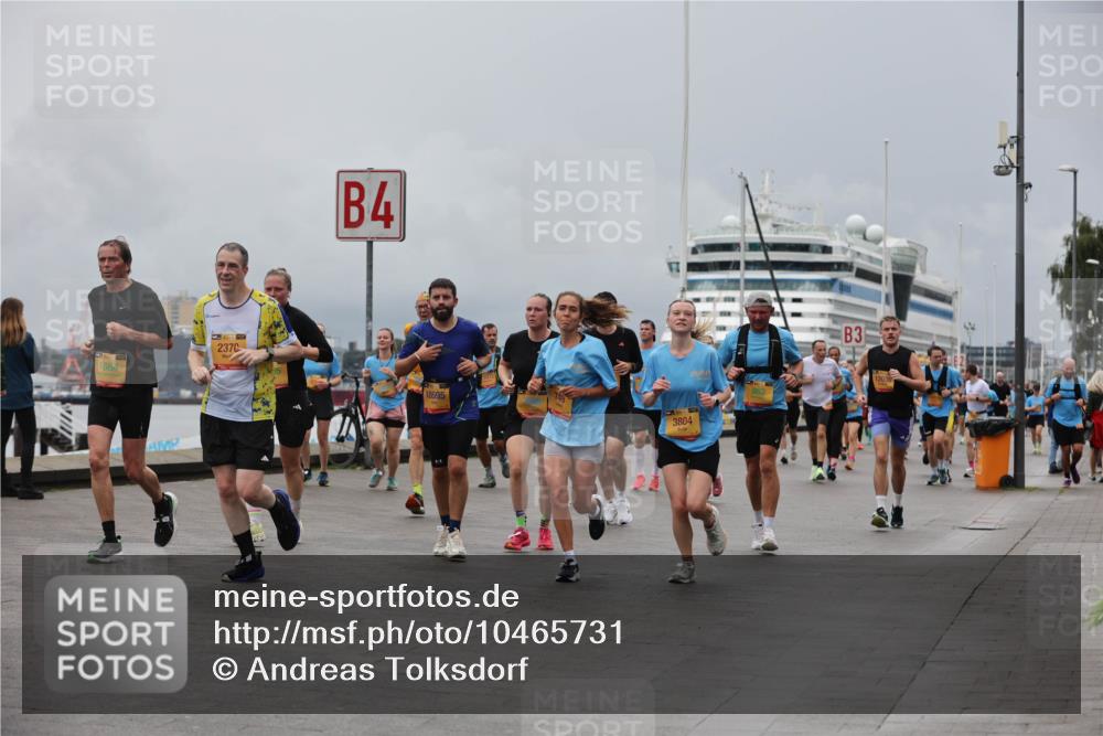 13.09.2026 - Kiel Lauf Andreas Tolksdorf http://msf.ph/oto/10465731 13.09.2026 12:06:44 Kiellinie 1864, 2370, 4, 10595, 3804, 862, 3, 12036 meine-sportfotos.de