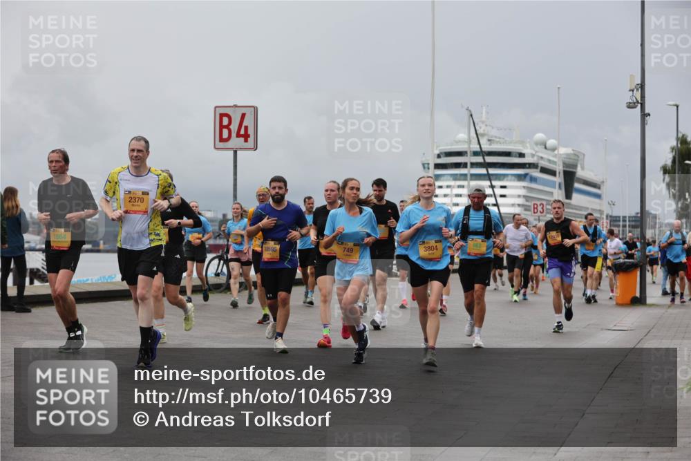 13.09.2026 - Kiel Lauf Andreas Tolksdorf http://msf.ph/oto/10465739 13.09.2026 12:06:44 Kiellinie 1864, 2370, 4, 749, 10595, 3804, 3, 862, 12036 meine-sportfotos.de