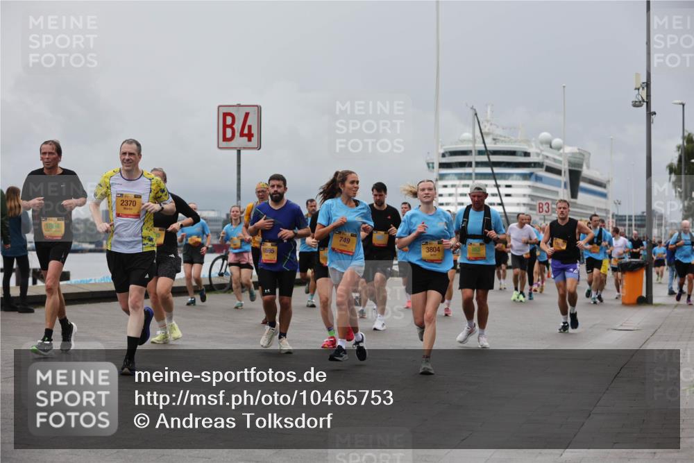 13.09.2026 - Kiel Lauf Andreas Tolksdorf http://msf.ph/oto/10465753 13.09.2026 12:06:44 Kiellinie 1864, 2370, 4, 10595, 749, 3804, 862, 3 meine-sportfotos.de