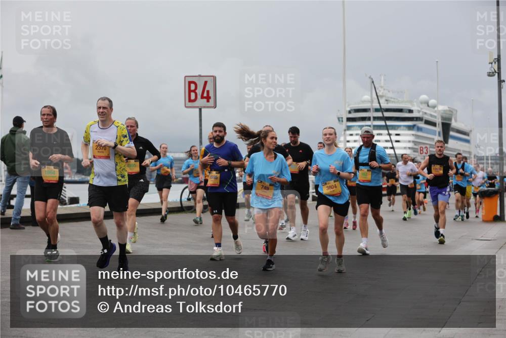 13.09.2026 - Kiel Lauf Andreas Tolksdorf http://msf.ph/oto/10465770 13.09.2026 12:06:44 Kiellinie 1864, 2370, 4955, 4, 10595, 749, 3804, 862, 3, 12036 meine-sportfotos.de