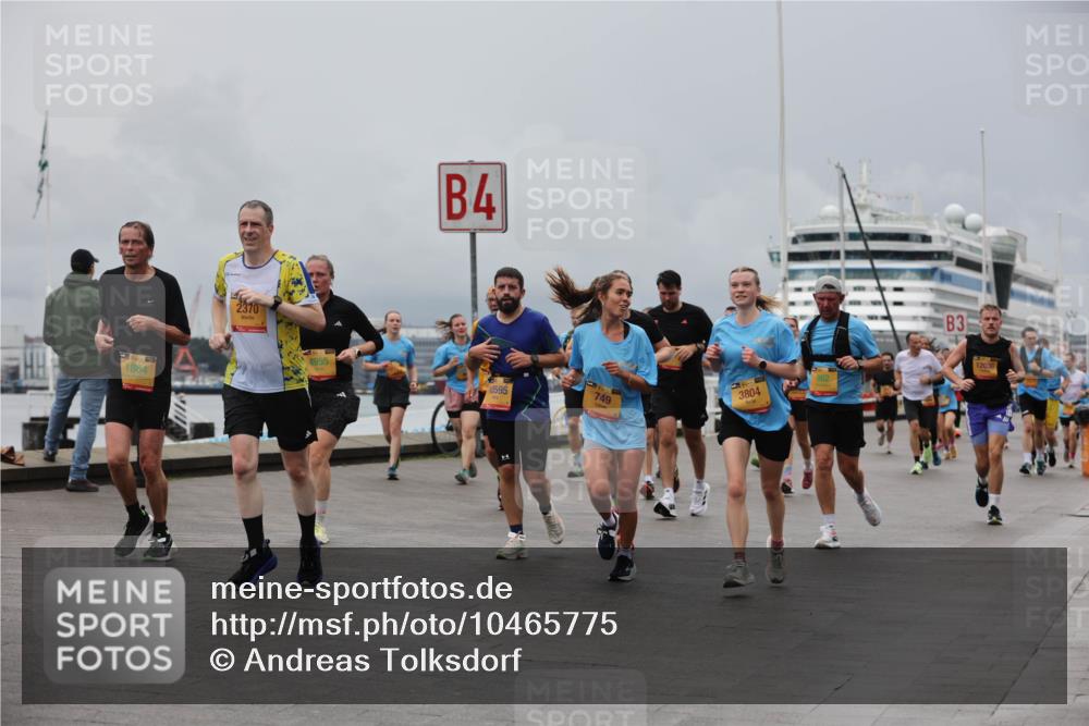 13.09.2026 - Kiel Lauf Andreas Tolksdorf http://msf.ph/oto/10465775 13.09.2026 12:06:44 Kiellinie 1864, 2370, 4955, 4, 10595, 749, 3804, 862, 3, 12036 meine-sportfotos.de